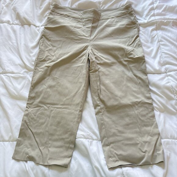 NWT Coral Bay Golf Womens 14 Khaki Favorite Capri Pants Slimming Elastic Waist - Picture 1 of 11